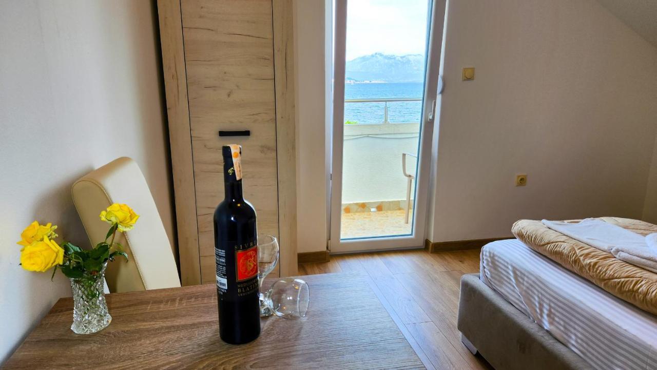 Apartments Maxi Katic ヘルツェグ・ノヴィ エクステリア 写真