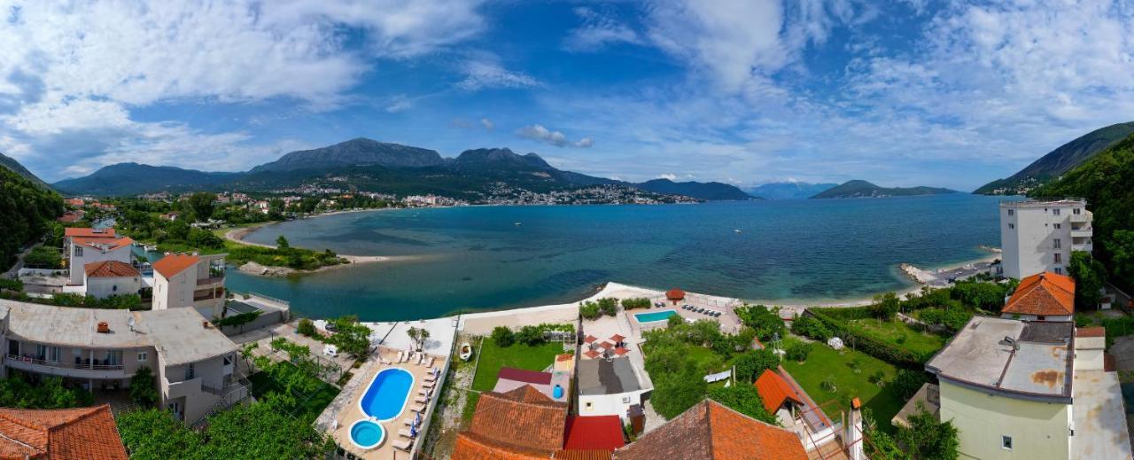 Apartments Maxi Katic ヘルツェグ・ノヴィ エクステリア 写真