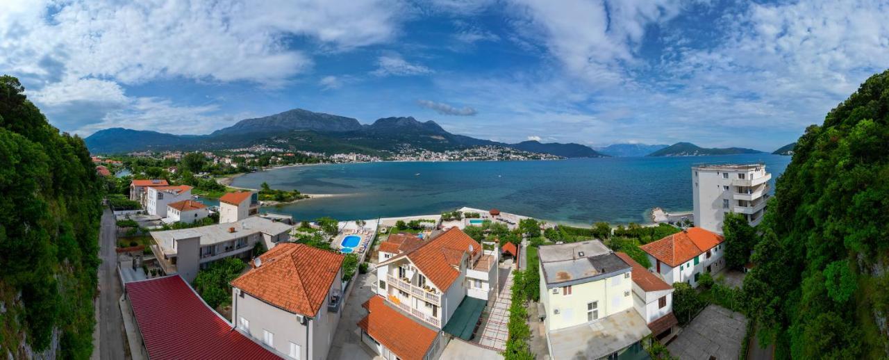 Apartments Maxi Katic ヘルツェグ・ノヴィ エクステリア 写真